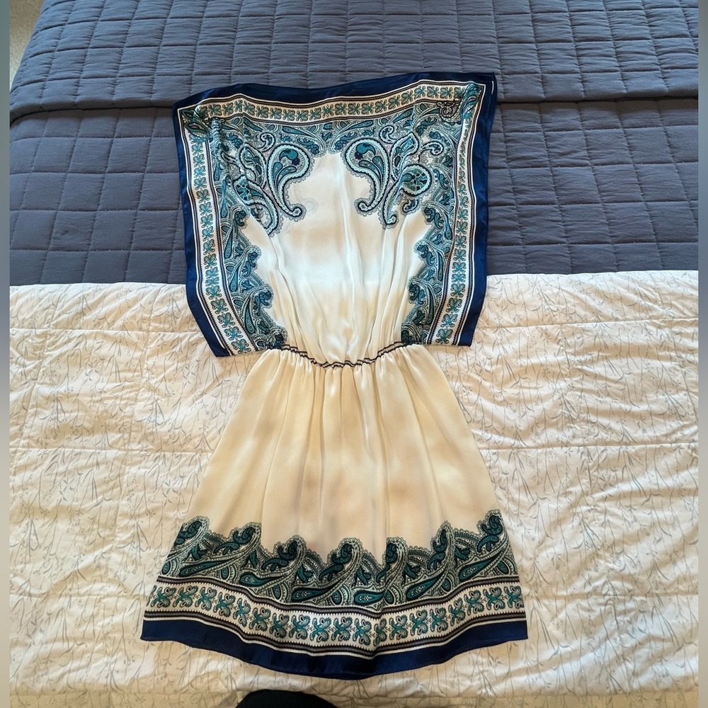 Max Studio Blue and Cream Paisley Dress Size XS.